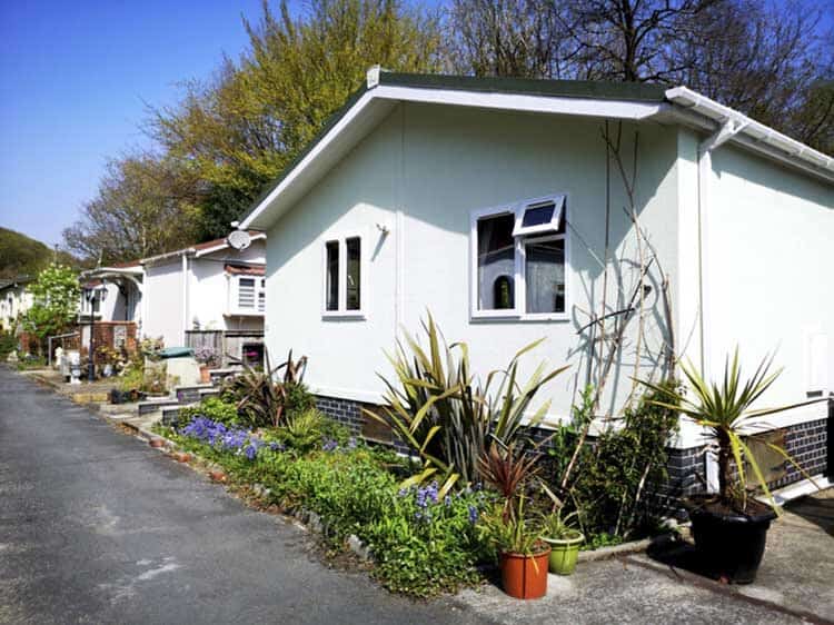 Cheap Mobile Homes vs. Apartments: What’s the Best Value?