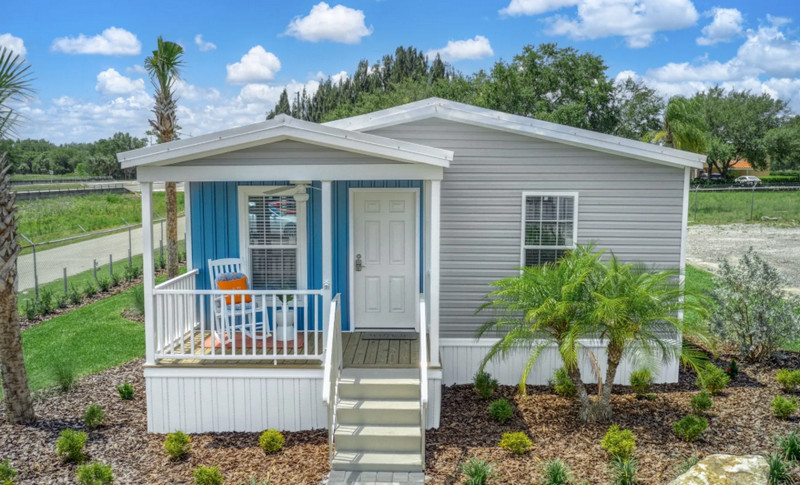 Mobile Homes vs. Condos: Which Is Better in Florida?