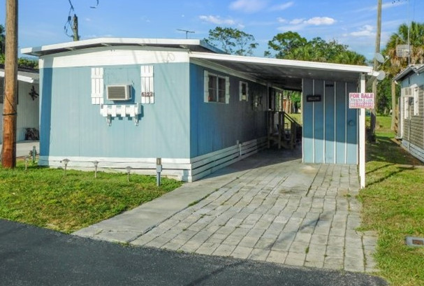 Are Mobile Homes Under $10,000 Worth Buying? What to Expect