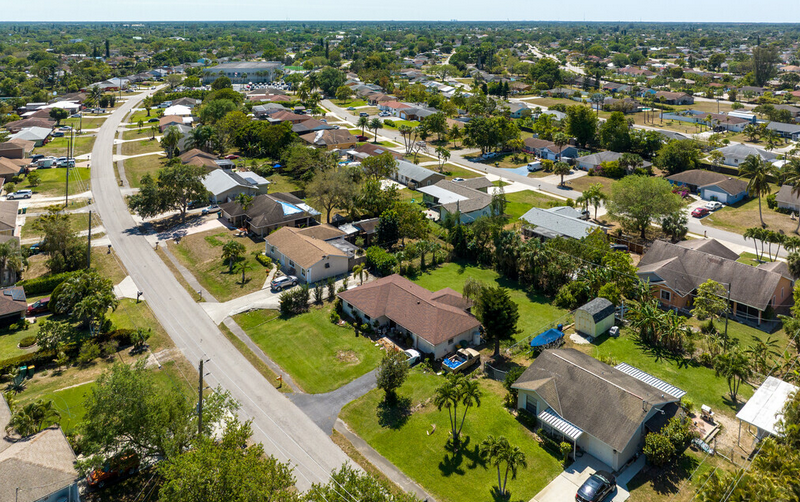 Become a Mobile Home Sales Agent in Golden Gate, Florida
