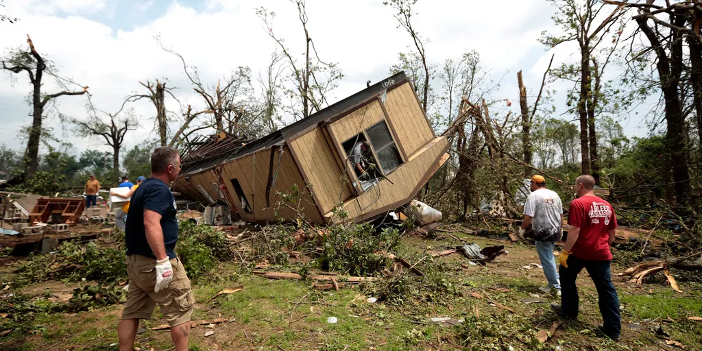 How Safe Are Mobile Homes in Florida During Hurricanes?