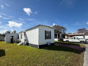 84 W Uranius Street Kissimmee, FL 34746