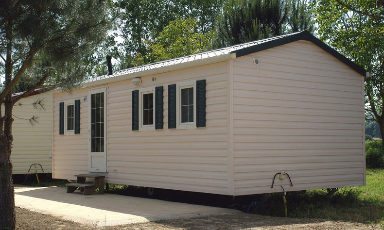 How to Keep a Mobile Home Cool in the Summer